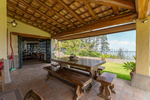 Casa En Venta 730 Mtrs2 ,con Vista. Calle Cerrada! La Lagunita Country Club Mls #24-25099 Francis Zeppieri