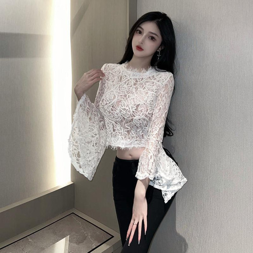 Top Corto De Encaje Con Mangas Acampanadas Para Mujer