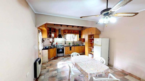 Imagen 2 de 10 de Casa En 31 E 490 Y 491 Precio Imbatible - M. Gonnet
