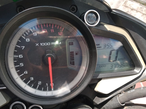 Bajaj Rouser