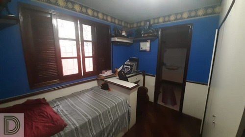 Imagem 5 de 15 de Excelente Sobrado Com Duas Suítes, Sendo Uma Com Closet - Di27742