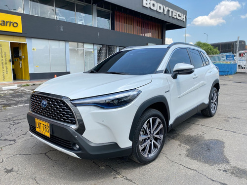 Imagen 4 de 25 de Toyota Corolla Cross Hybrida 2023