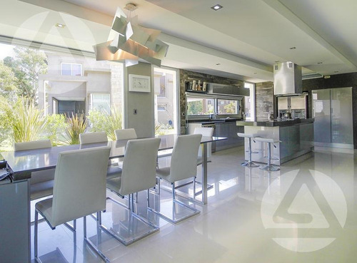 Barrio Privado Saint Thomas Este - Canning
