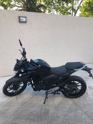 Imagen 3 de 8 de Yamaha Fz 25 Negra