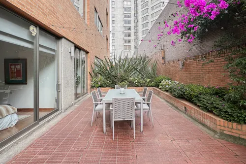 Apartamento En Arriendo En Los Rosales. Cod A7248