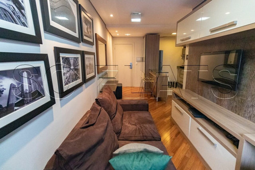 Imagem 2 de 15 de Flat Em Moema Reformado E Finamente Decorado - Sf36463