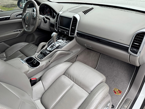 Porsche Cayenne 4.8 V8 S 5p