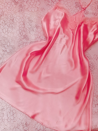 Camisón De Satín Color Rosa Baby, Talla L (Usado)