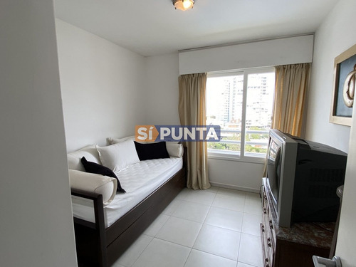 Imagen 27 de 30 de Apartamento En Alquiler Anual