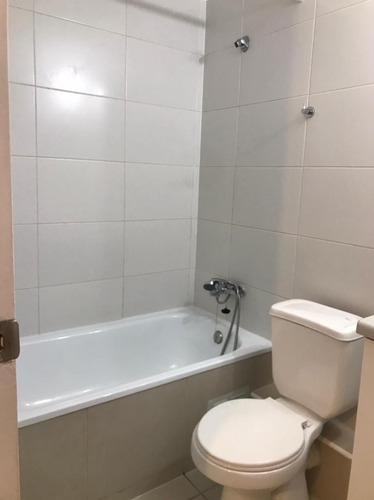 Arriendo Departamento 1d+1b Con Hermosa Vista
