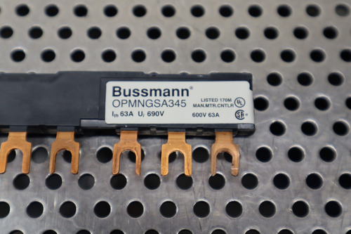 Bussmann Opmngsa345 63a 600v Bus Bar New Old Stock See A Zza