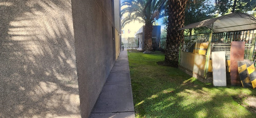 Departamento En Venta De 3 Dorm Estac Patio En Santiago