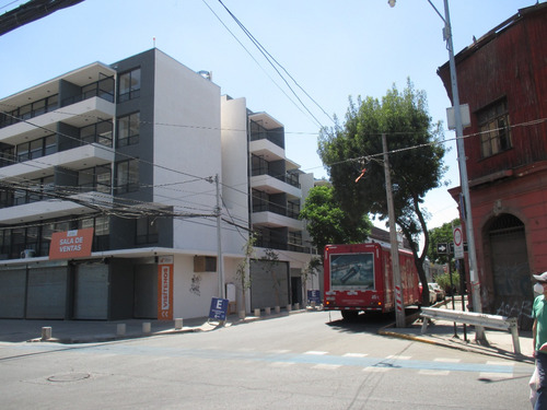Gran Local A 50 Metros De San Diego Y Una Cuadra De Feanklin