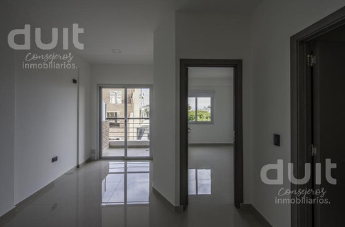Imagen 9 de 11 de Edificio - Guemes