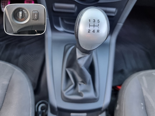 Imagen 8 de 15 de Ford Fiesta Kinetic Design 1.6 Titanium