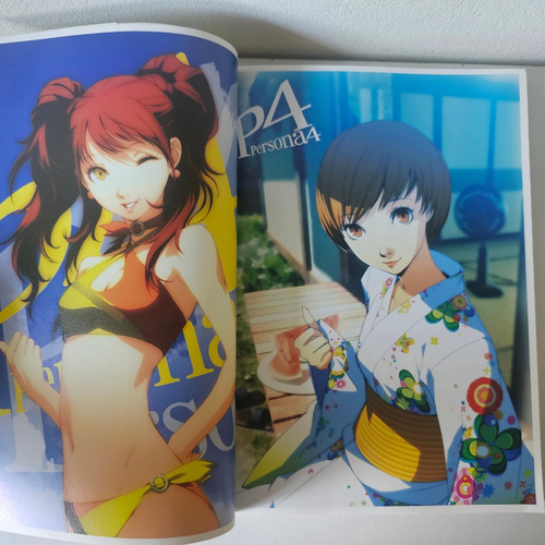 Persona 4 Official Design Works Artbook (Usado)