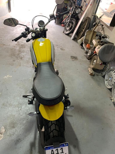 Imagen 2 de 9 de Ducati 800