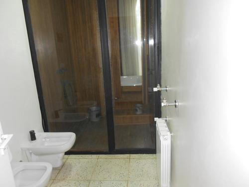 Casa En Venta::4 Ambientes::condominio::520m2 Y 250m2 Const.