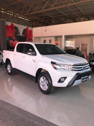 Toyota Hilux 2.7 Srv Cab. Dupla 4x2 Flex Aut. 4p 2017