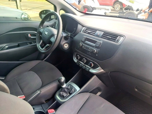 Kia Rio 1.2 Permuto Financio ( Accent I10 Sedan Gol Etc