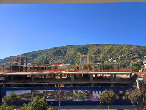 Venta: Departamento - 2 Dormitorios 2 Baños - Centro - Pileta Y Cochera - Villa Carlos Paz