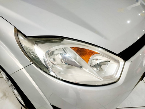 Imagem 8 de 13 de Ford Fiesta 1.6 Rocam Sedan 8v Flex 4p Manual