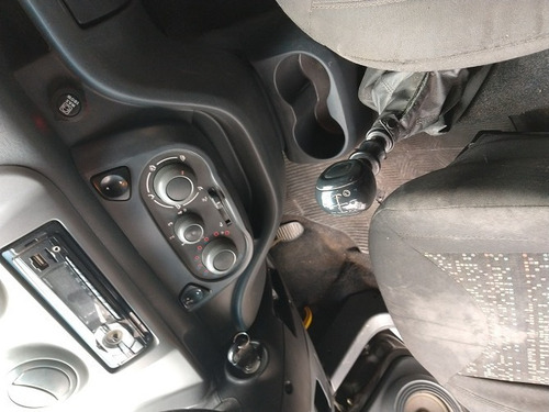 Imagem 2 de 8 de Fiorino Work. Hard 1.4 Flex