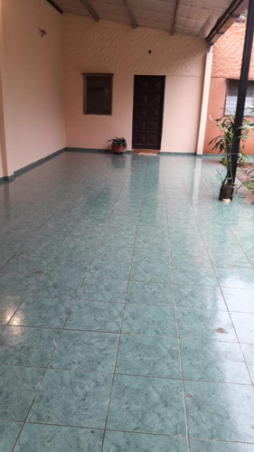 Casa En Venta - 2 Dormitorios 1 Baño - 1.700mts2 - Misiones