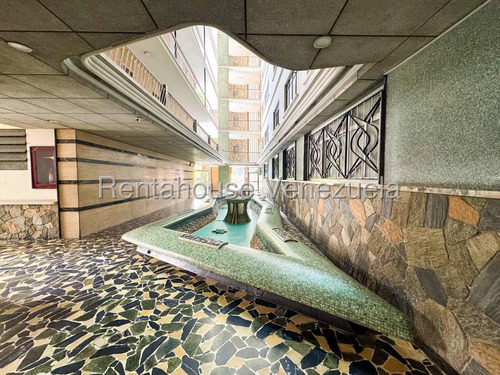 Moderno Apartamento En Venta En Altamira 2522652 Ijp