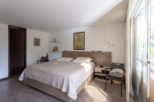 Apartamento En Venta En Llano Grande. Cod V18290