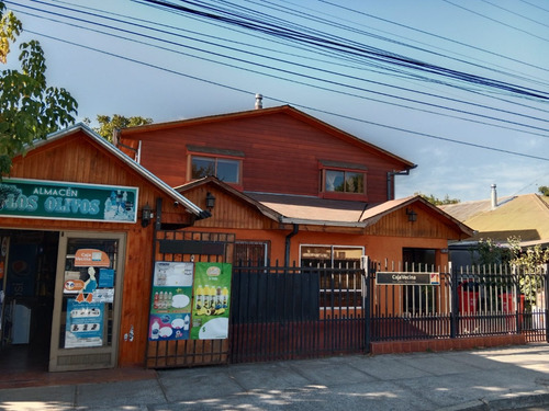 Exclusiva Residencia De 350 M² Con Piscina Y Quincho.