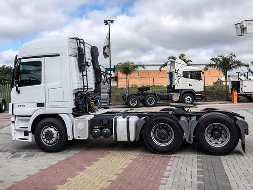 Mb 2546 Actros - 2011 - 6x2 - No Cavalo=volks,volvo,ford,vw