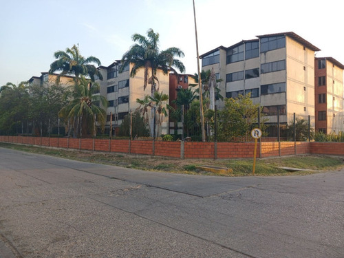 Apartemento C.r. El Moriche, Mesones