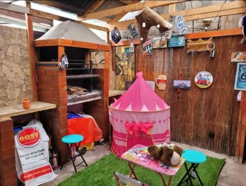 Vendo Casa 2 Dormitorios 3 Estacionamientos Compañia Alta