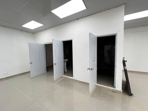 Local Comercial En Renta - Ave. 27 De Febrero-230m2
