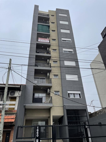 Imagen 2 de 3 de Cochera - Lanús Este