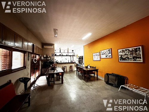 Casa En Venta 5 Ambientes, Morón
