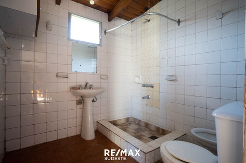 Imagen 21 de 23 de Casa 2 Dormitorios Con Departamento Y Quincho
