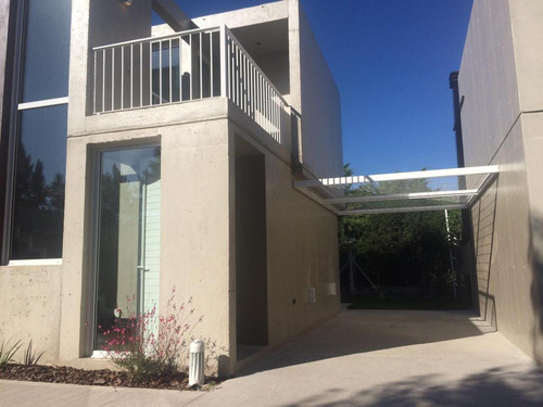 Dúplex (casa) En Venta En City Bell | 476 E/31bis Y 132 (dúplex 4)