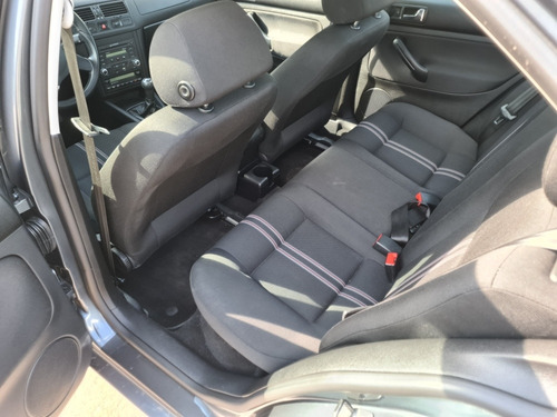 Volkswagen Bora 1.8 Highline T 180cv 2013