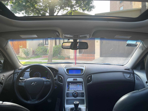 Imagen 5 de 15 de Hyundai Genesis 2011 3.8 Coupe 300cv 6mt
