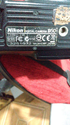 Câmera Digital Nikon D50 Sem Lente (não Sei Se Funciona)