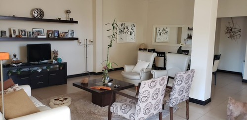Imagen 2 de 12 de Excelente Departamento De 4 Ambientes En La Perla, De 129 M2, Con Vista Abierta