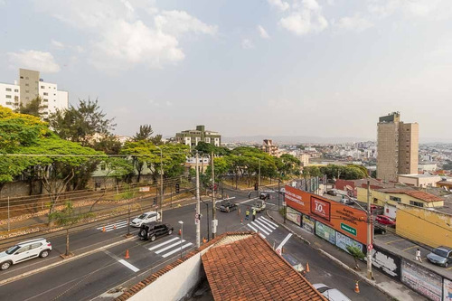 Imagem 13 de 18 de Linda Cobertura Em Frente A Praça Da Glória!!! - 23414