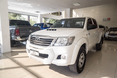 Imagen 1 de 8 de Hilux 4x4 C/d Sr 3.0 Tdi