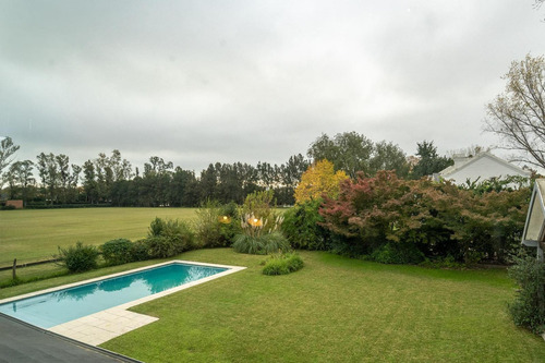 Casa En Mayling Con Vista A Cancha De Polo