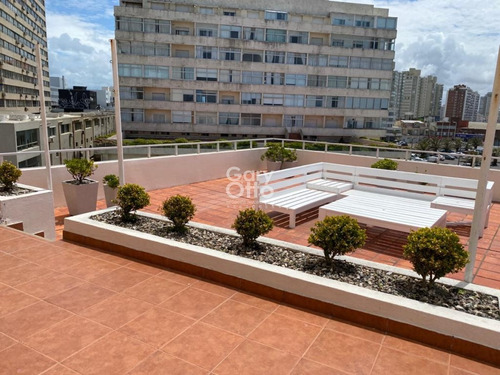 Apartamento En Venta Y Aqluiler, Peninsula, Punta Del Este, 3 Dormitorios.- Ref: 24251