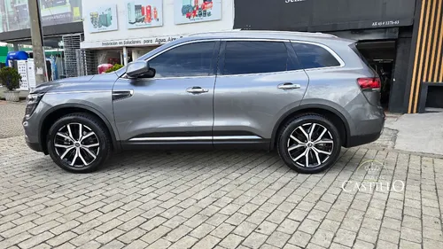 Renault Koleos 2.5 Intens 4X4 Bose