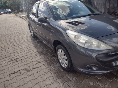 Imagem 6 de 15 de Peugeot 207 Passion 2011 1.4 Xr Flex 4p