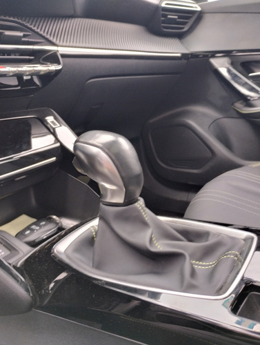 Peugeot 2008 1.0T Gt